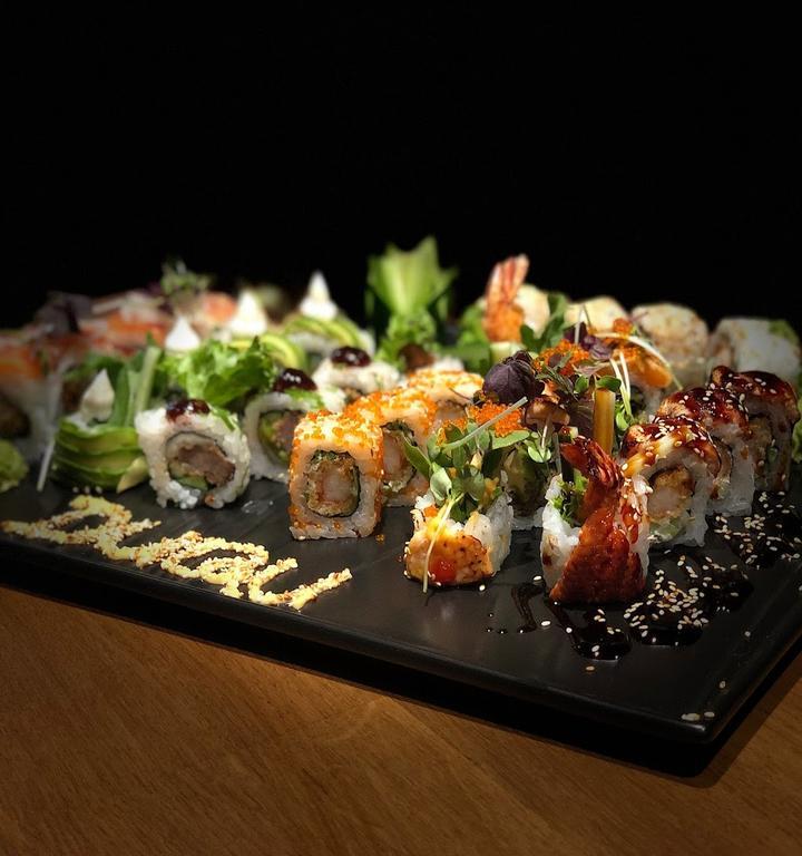 Duqu Lounge, Sushi + More